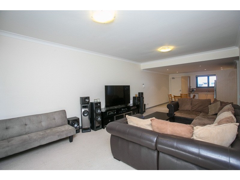 52/6 Walsh Loop, Joondalup WA 6027