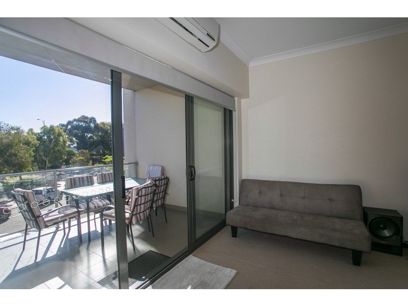 52/6 Walsh Loop, Joondalup WA 6027