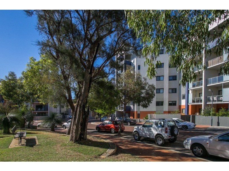 52/6 Walsh Loop, Joondalup WA 6027
