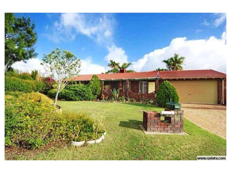 15 Leichhardt Avenue, Padbury WA 6025