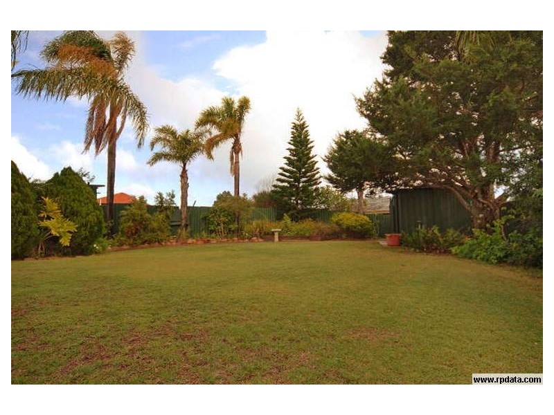 15 Leichhardt Avenue, Padbury WA 6025