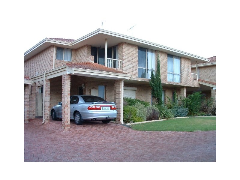 17/11 Scaphella Avenue, Mullaloo WA 6027