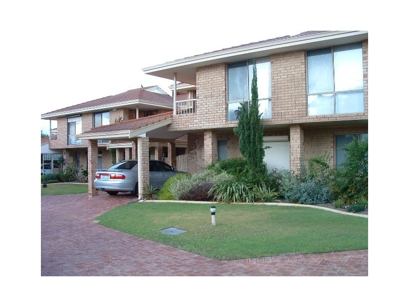 17/11 Scaphella Avenue, Mullaloo WA 6027