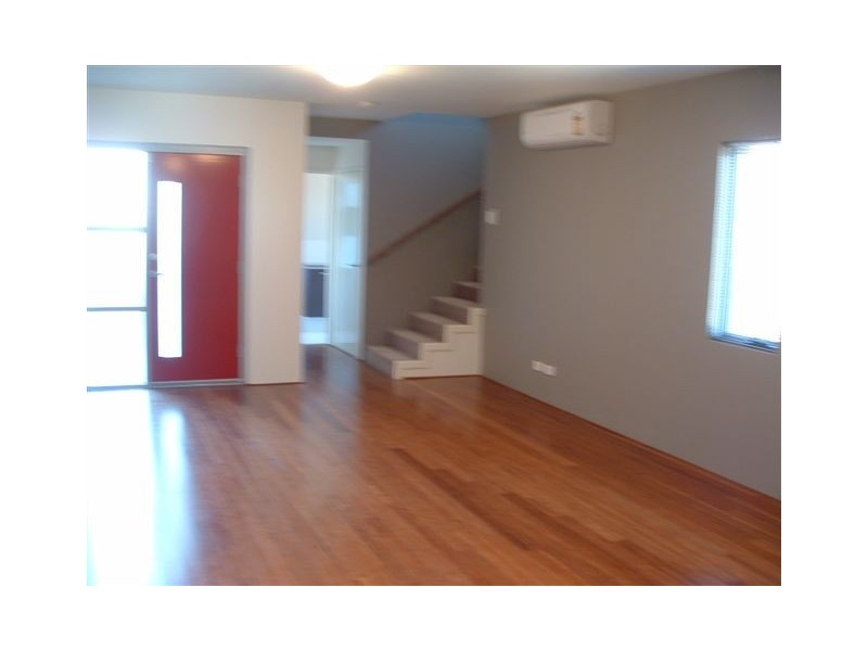 3/4 Brindley Street, Belmont WA 6104