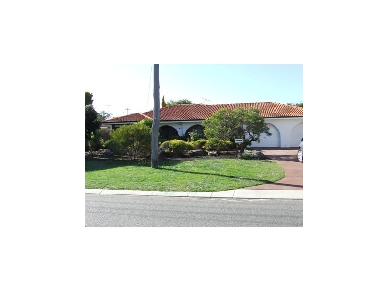 42 Doveridge Drive, Duncraig WA 6023
