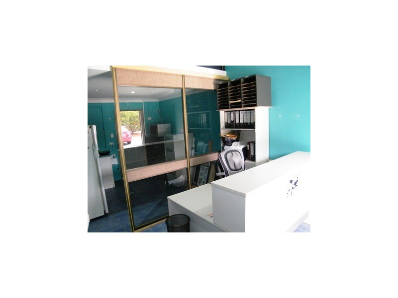 10/8 Day Road, Rockingham WA 6168