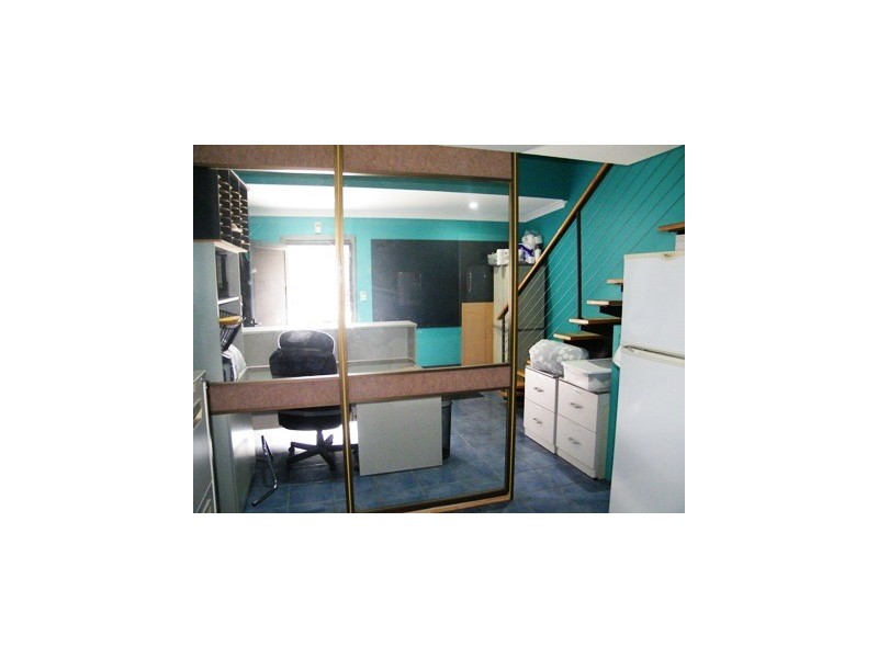 10/8 Day Road, Rockingham WA 6168