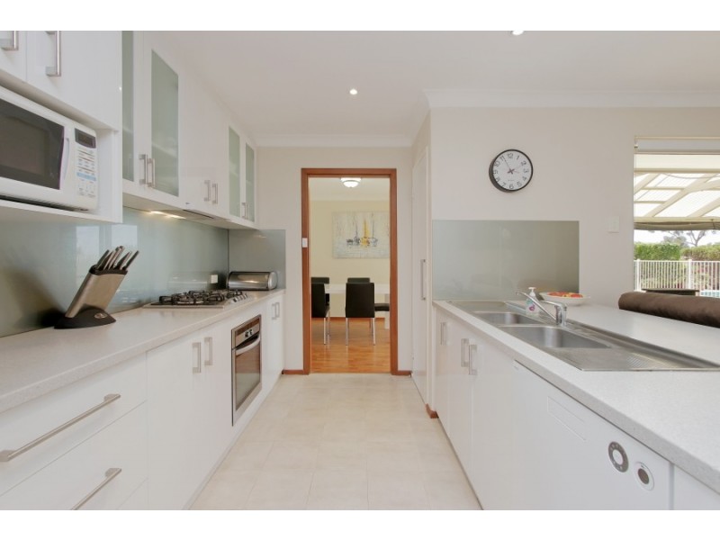 29 Lakeview Drive, Edgewater WA 6027