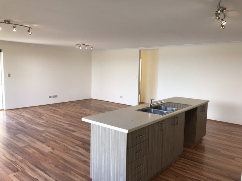 54 Farnham Pass, Alkimos WA 6038