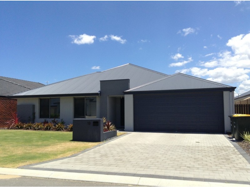 13 Clivia Heights, Sinagra WA 6065