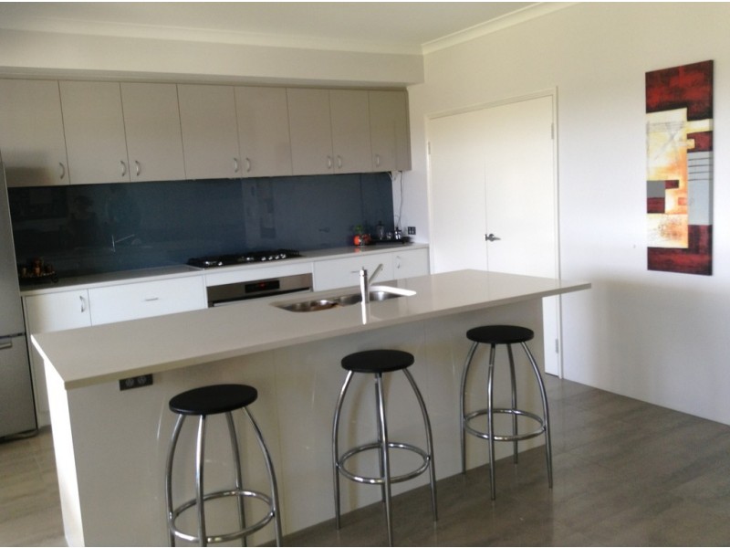 13 Clivia Heights, Sinagra WA 6065