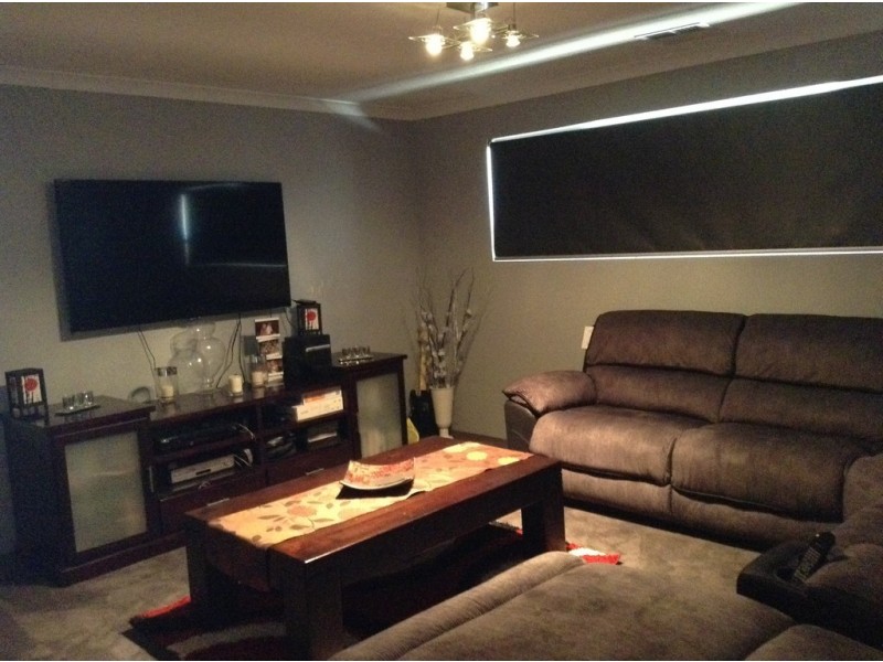 13 Clivia Heights, Sinagra WA 6065