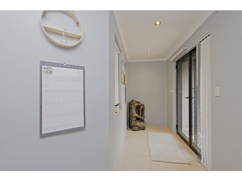 17 Hillsborough Parkway, Ridgewood WA 6030