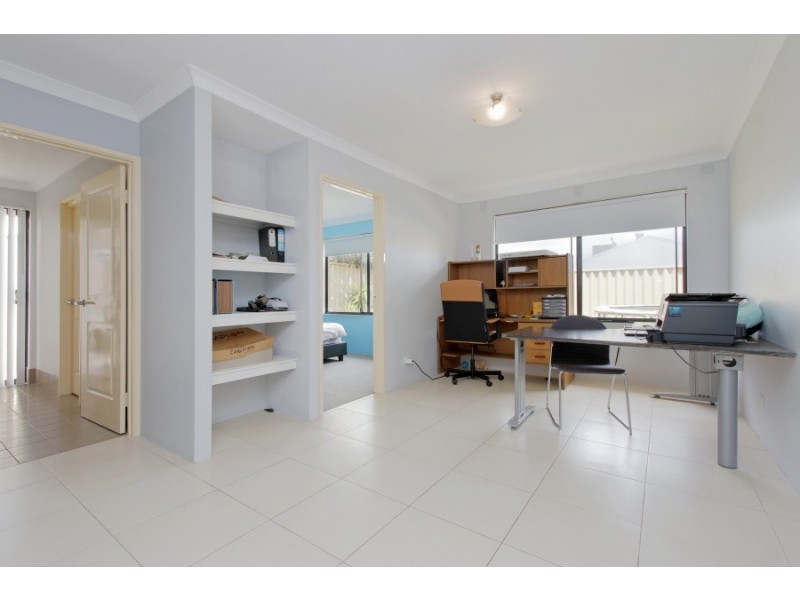 17 Hillsborough Parkway, Ridgewood WA 6030