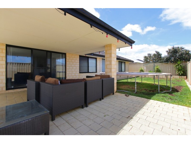 17 Hillsborough Parkway, Ridgewood WA 6030