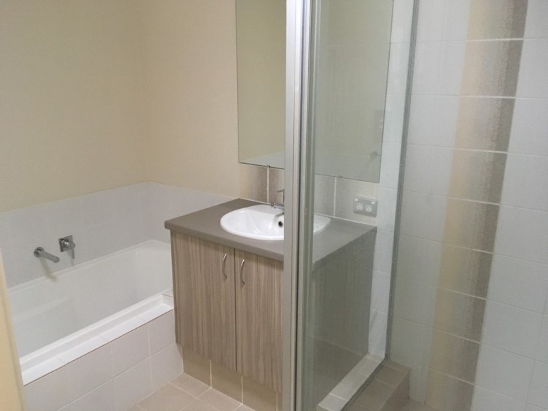 60 Bauer Circle, Banksia Grove WA 6031