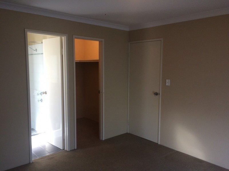 25 Waldburg Drive, Tapping WA 6065