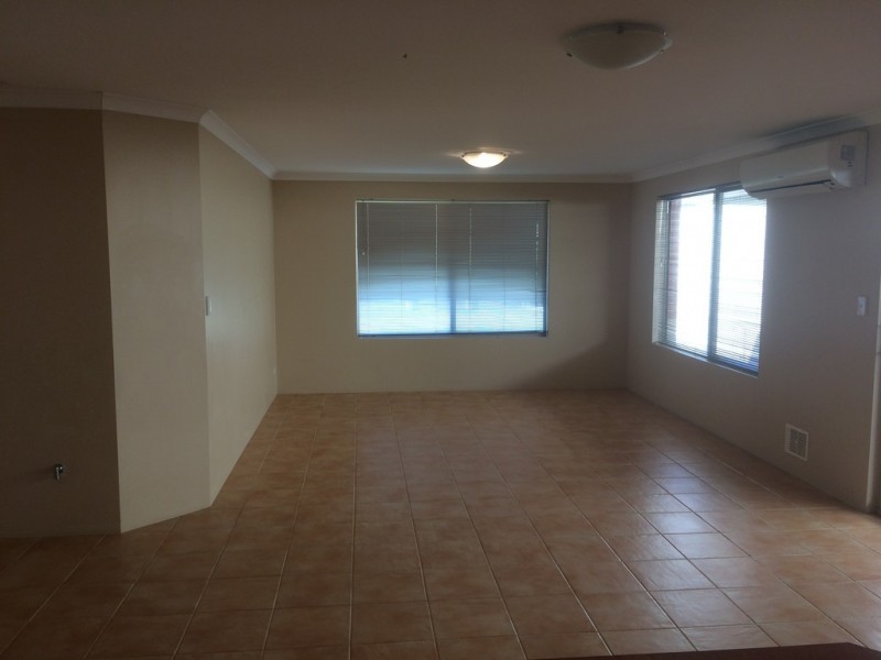 25 Waldburg Drive, Tapping WA 6065