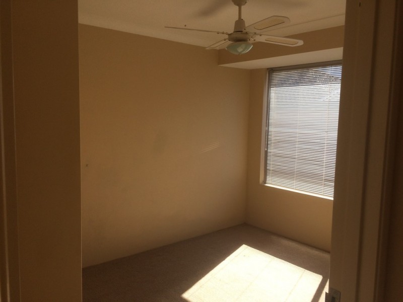 25 Waldburg Drive, Tapping WA 6065