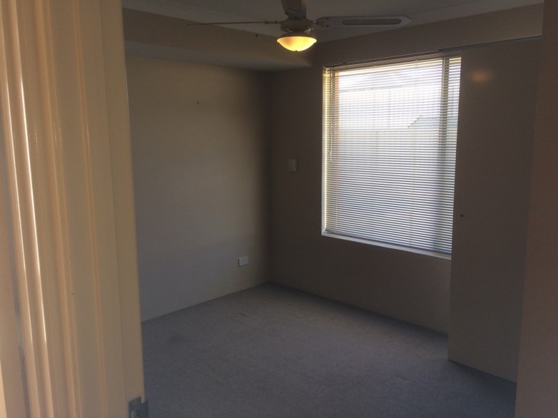 25 Waldburg Drive, Tapping WA 6065