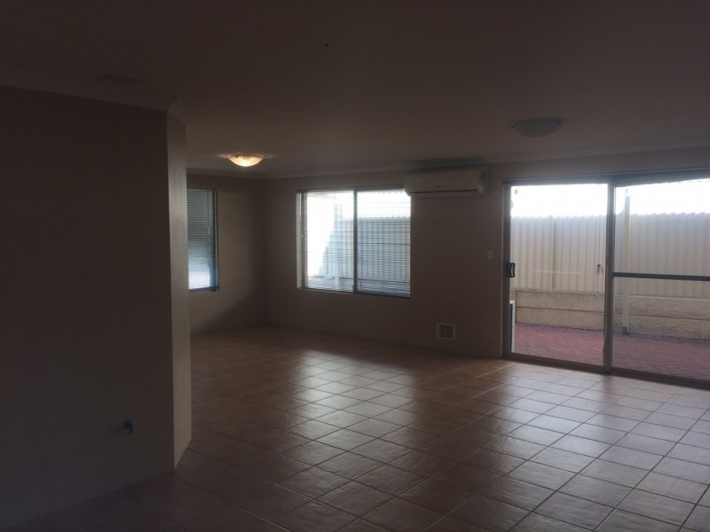 25 Waldburg Drive, Tapping WA 6065