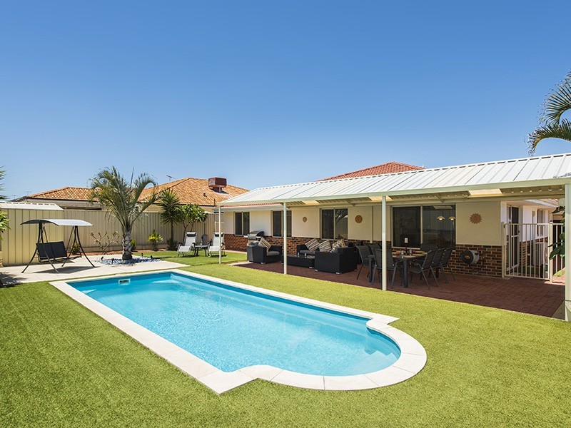 36 Jindare Loop, Carramar WA 6031