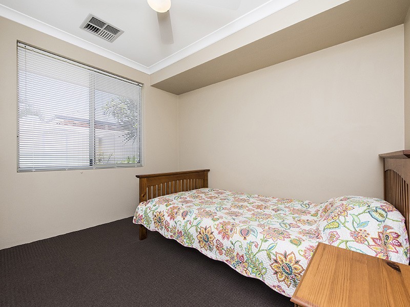 36 Jindare Loop, Carramar WA 6031