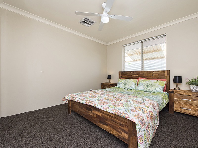 36 Jindare Loop, Carramar WA 6031