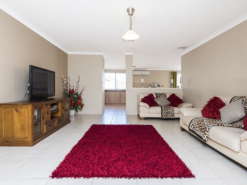 36 Jindare Loop, Carramar WA 6031