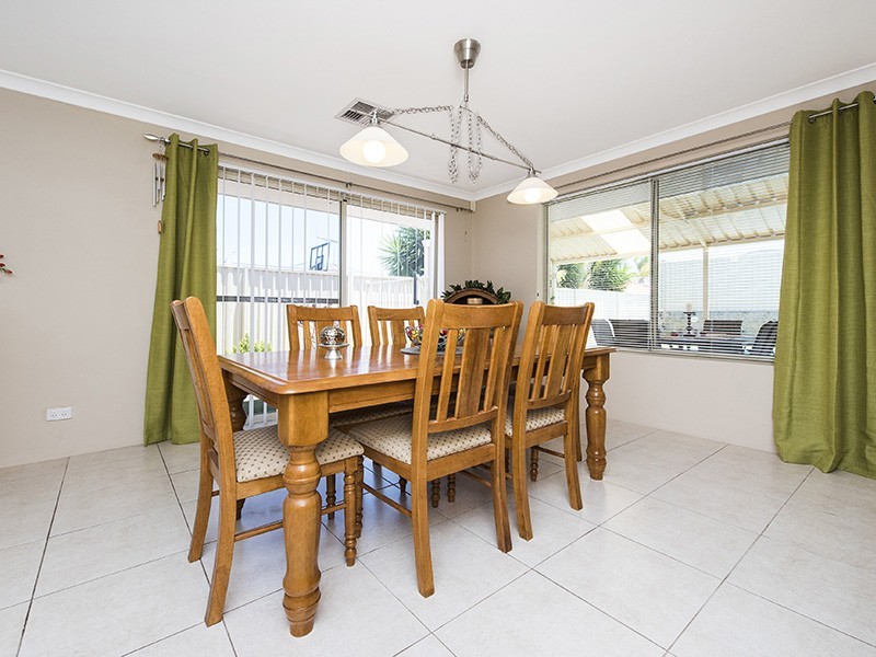 36 Jindare Loop, Carramar WA 6031