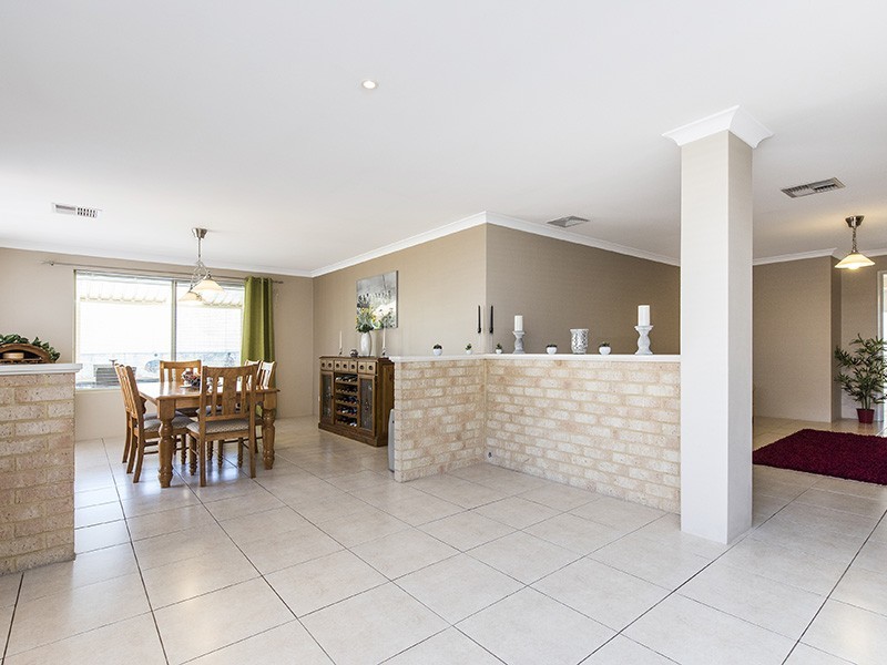 36 Jindare Loop, Carramar WA 6031
