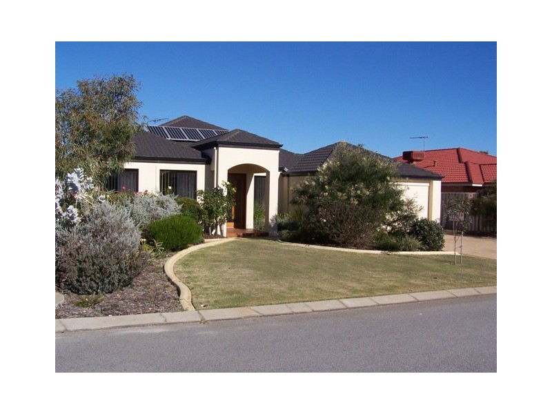 6 Woodbine Loop, Tapping WA 6065