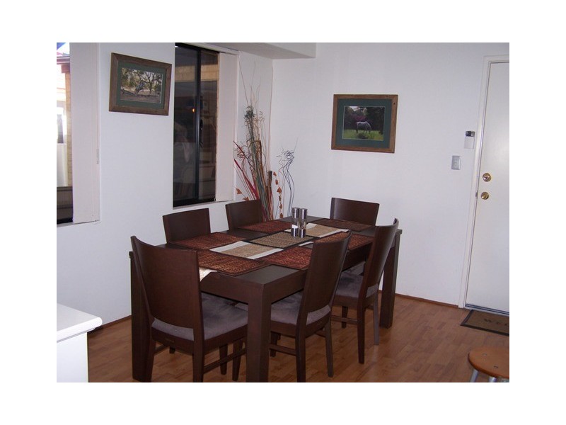 6 Woodbine Loop, Tapping WA 6065