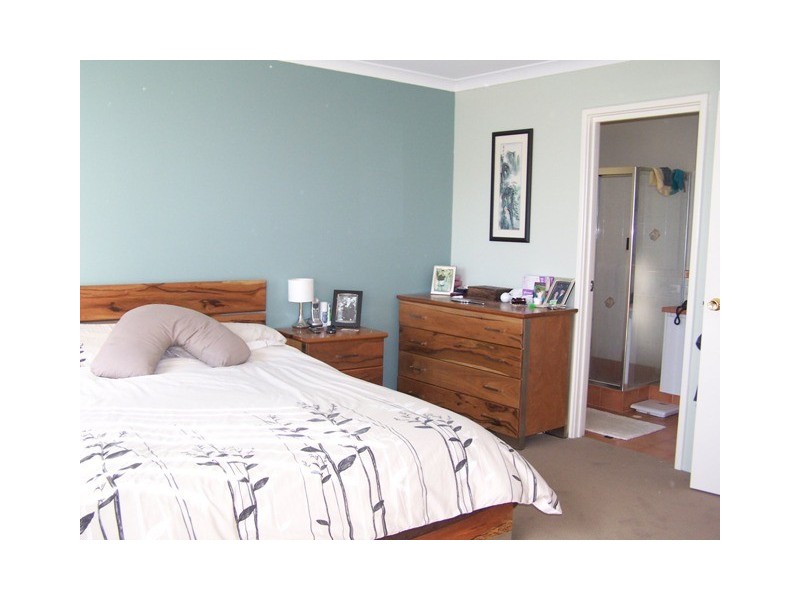 6 Woodbine Loop, Tapping WA 6065