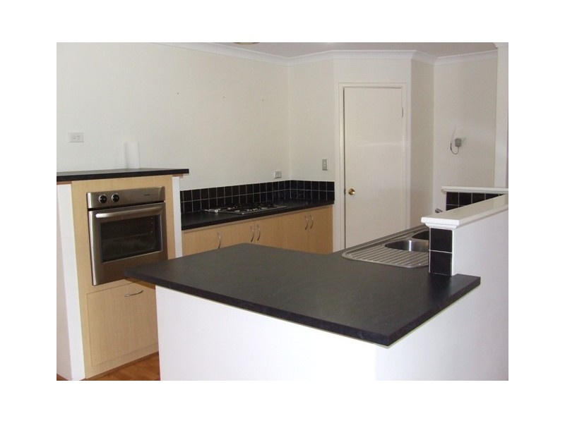 6 Woodbine Loop, Tapping WA 6065