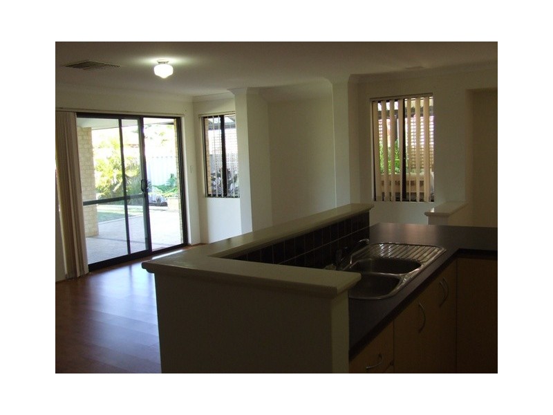 6 Woodbine Loop, Tapping WA 6065