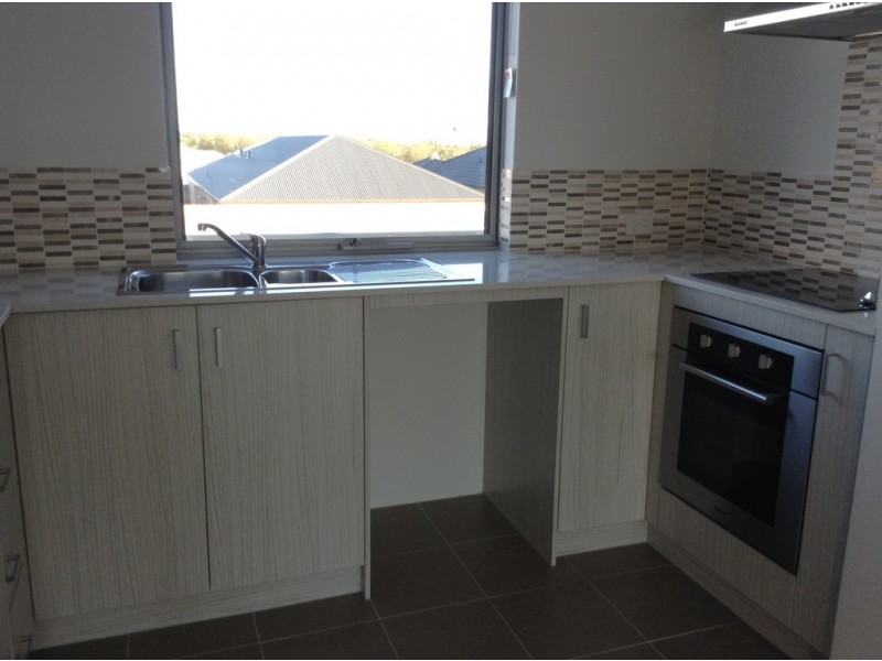 16/2 Royston Link, Butler WA 6036