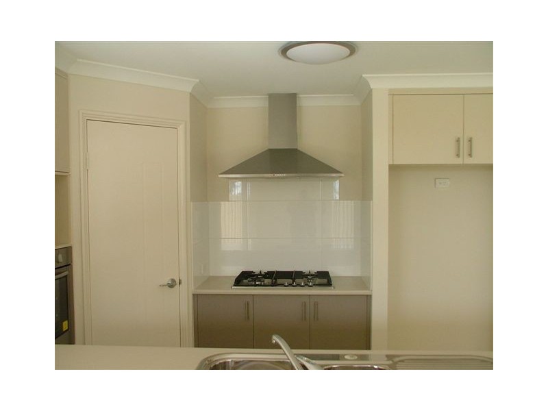 33A Wicklow Circle, Darch WA 6065