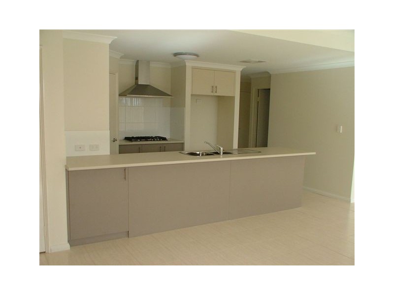 33A Wicklow Circle, Darch WA 6065