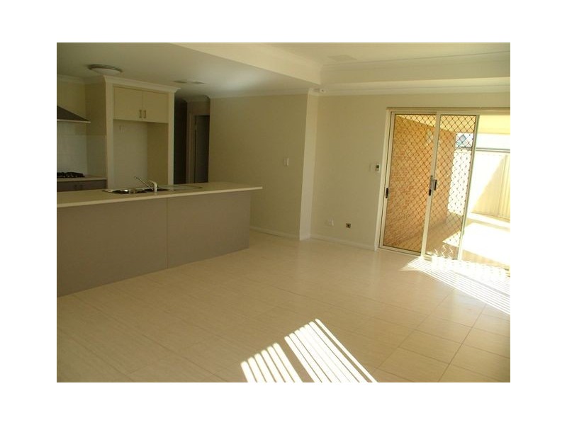 33A Wicklow Circle, Darch WA 6065