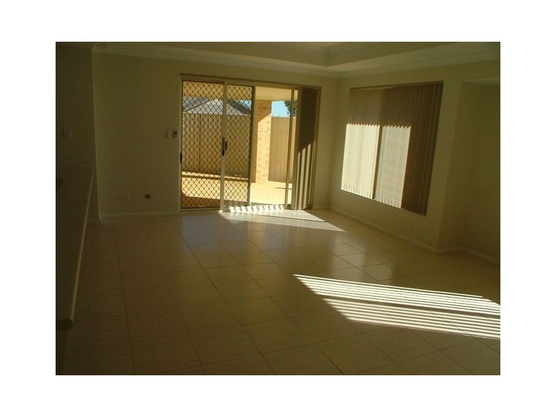 33A Wicklow Circle, Darch WA 6065