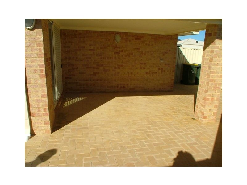 33A Wicklow Circle, Darch WA 6065