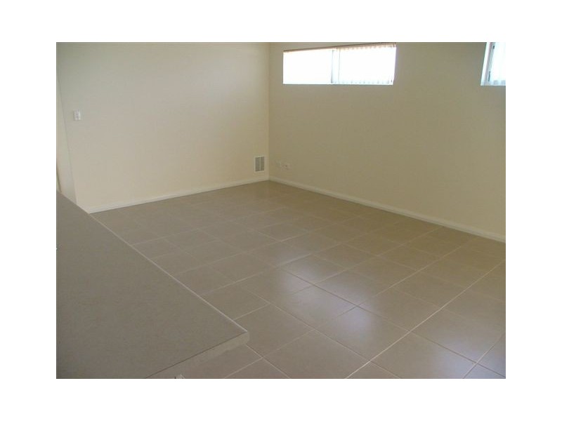 33B Wicklow Circle, Darch WA 6065