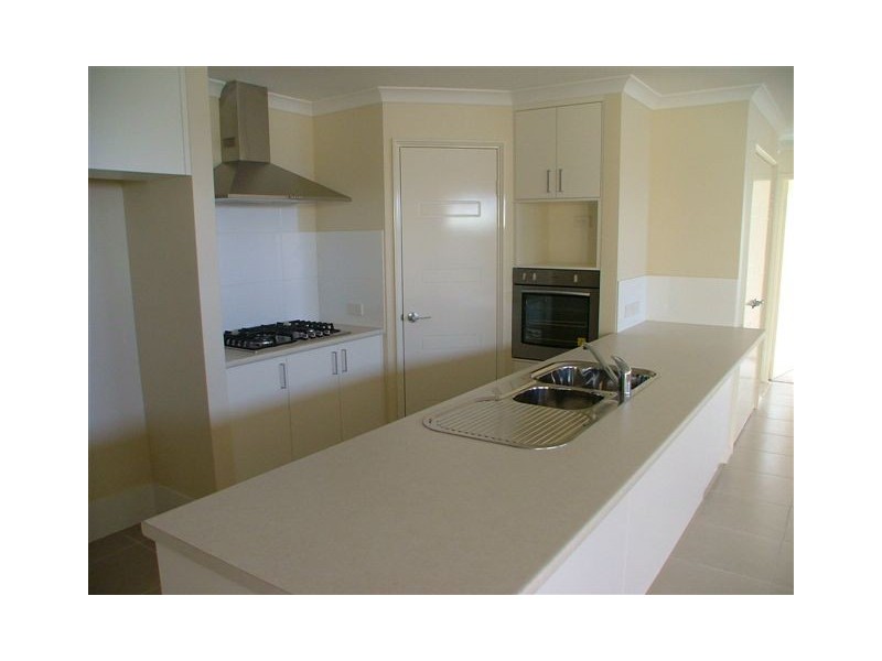 33B Wicklow Circle, Darch WA 6065