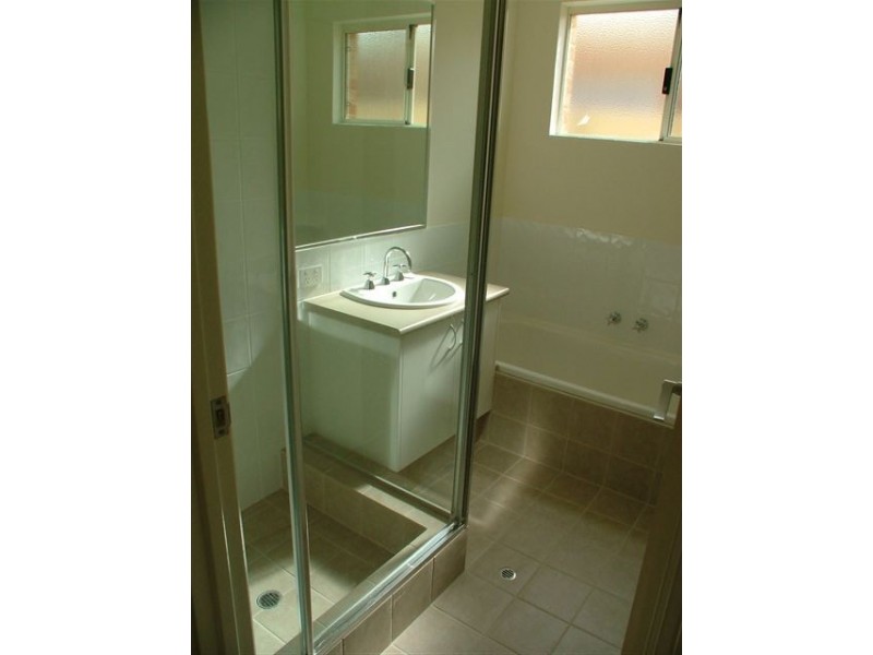 33B Wicklow Circle, Darch WA 6065