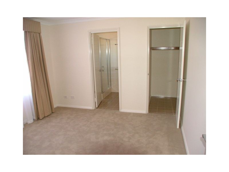 33B Wicklow Circle, Darch WA 6065