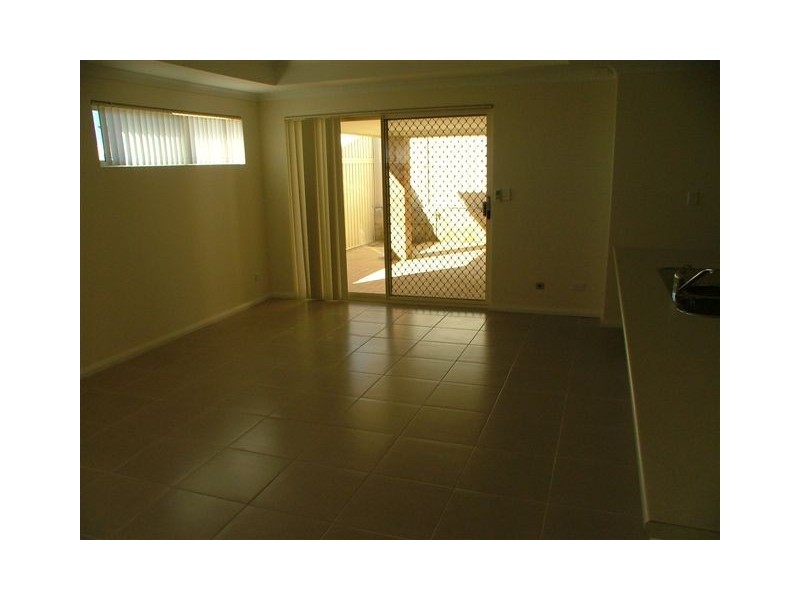 33B Wicklow Circle, Darch WA 6065