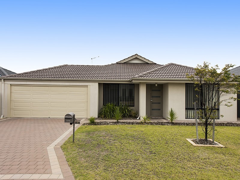 8 Dunk Street, Yanchep WA 6035