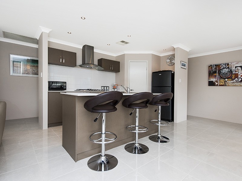 8 Dunk Street, Yanchep WA 6035