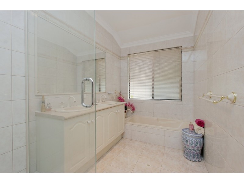 23 Mossfiel Retreat, Landsdale WA 6065